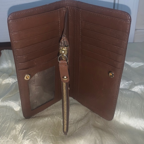 EUC Michael Kors stud flap wallet - Picture 3 of 8